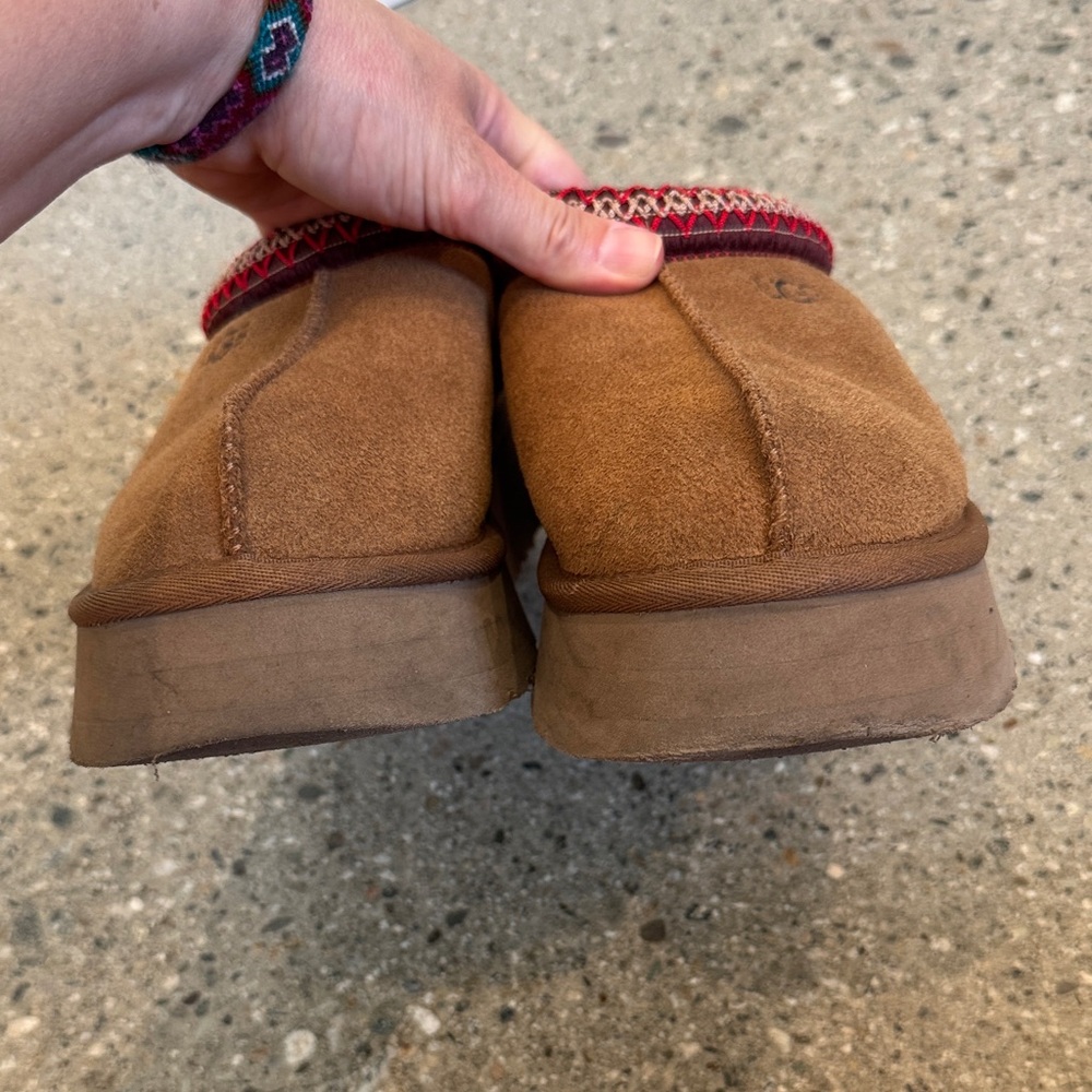 UGG Tazz Suede Platform Slippers with Red Trim - Picture 5 of 6
